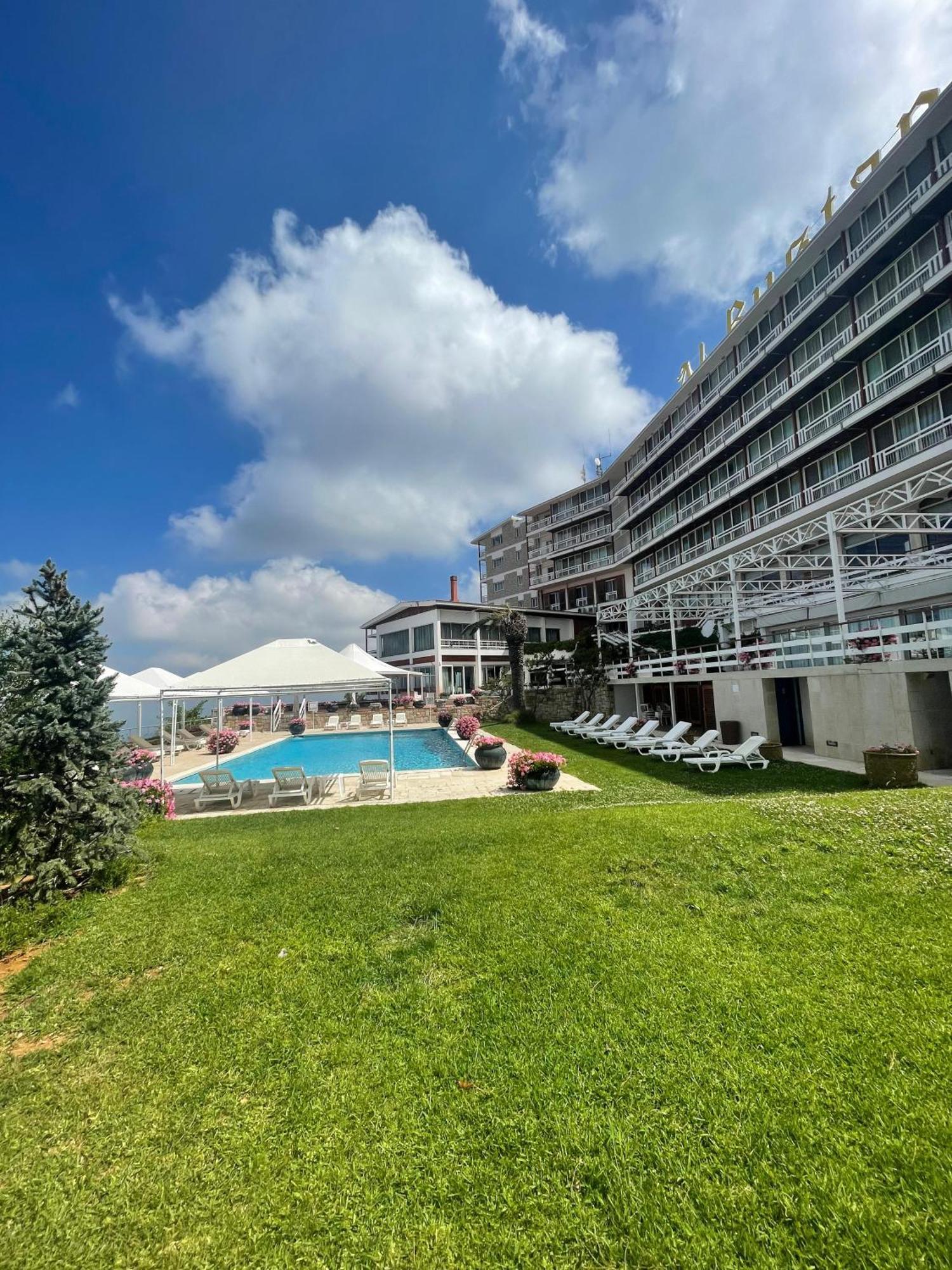 Hotel Al Bustan Beit Mery Exterior foto