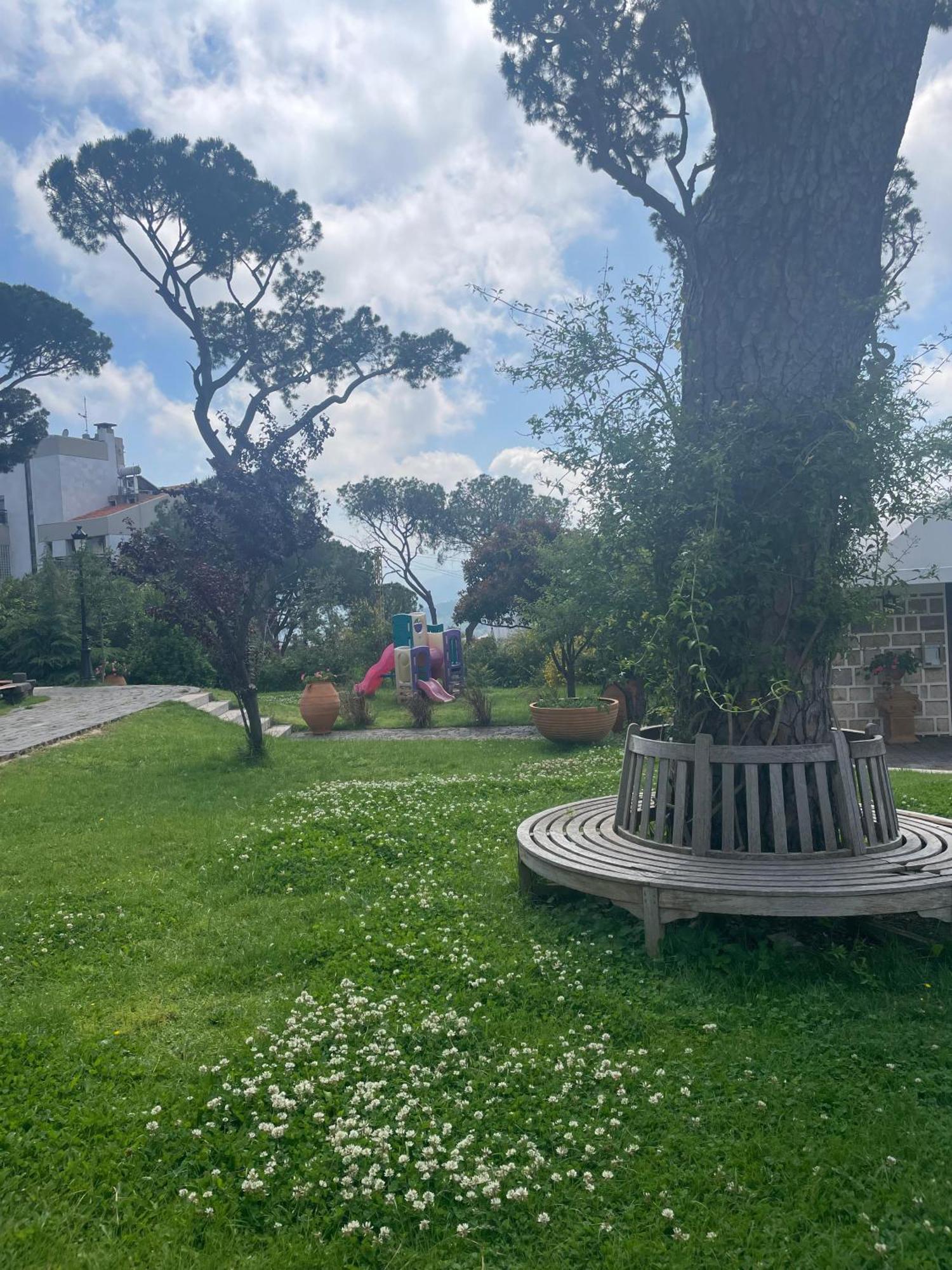 Hotel Al Bustan Beit Mery Exterior foto