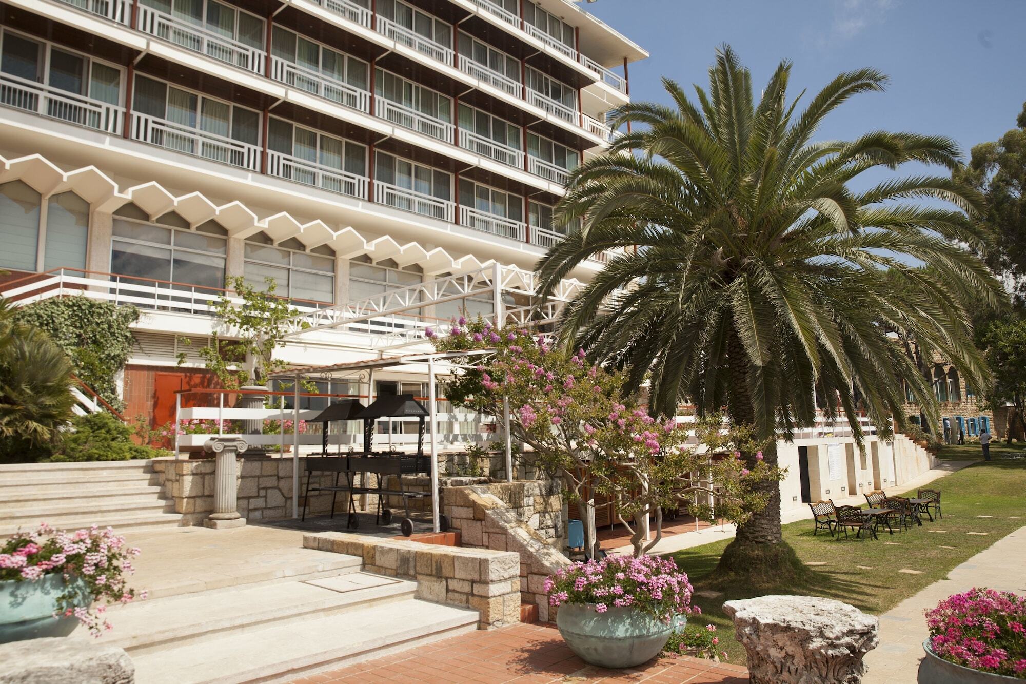 Hotel Al Bustan Beit Mery Exterior foto